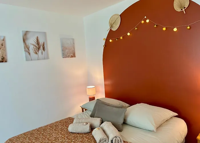 Le Cocon Sale - 5 Min A Pieds Des Plages - Jardin